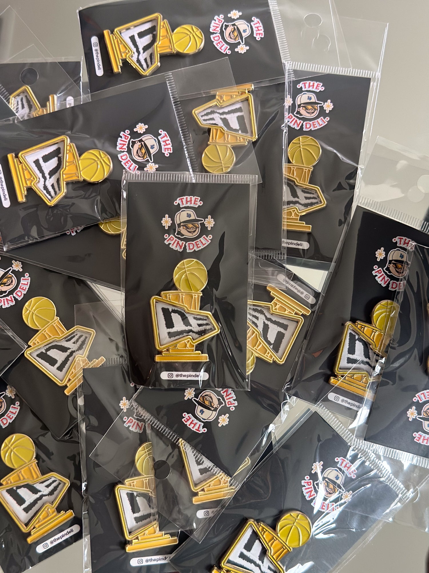 NBA Finals Larry O'Brien Trophy New Era® Pin