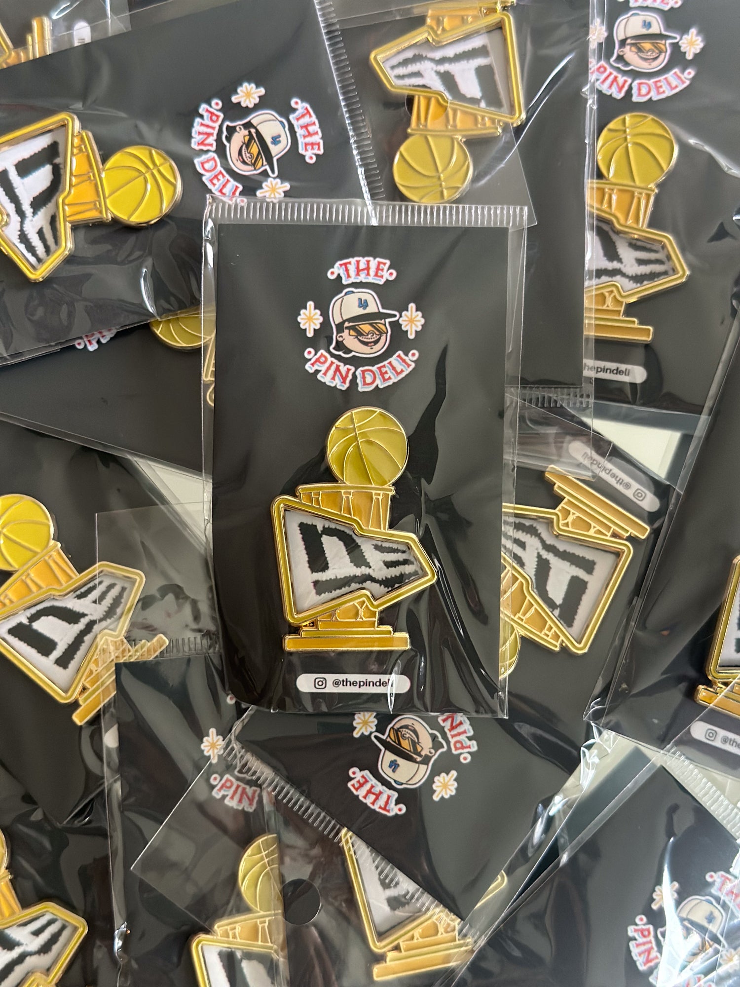 NBA Finals Larry O'Brien Trophy New Era® Pin