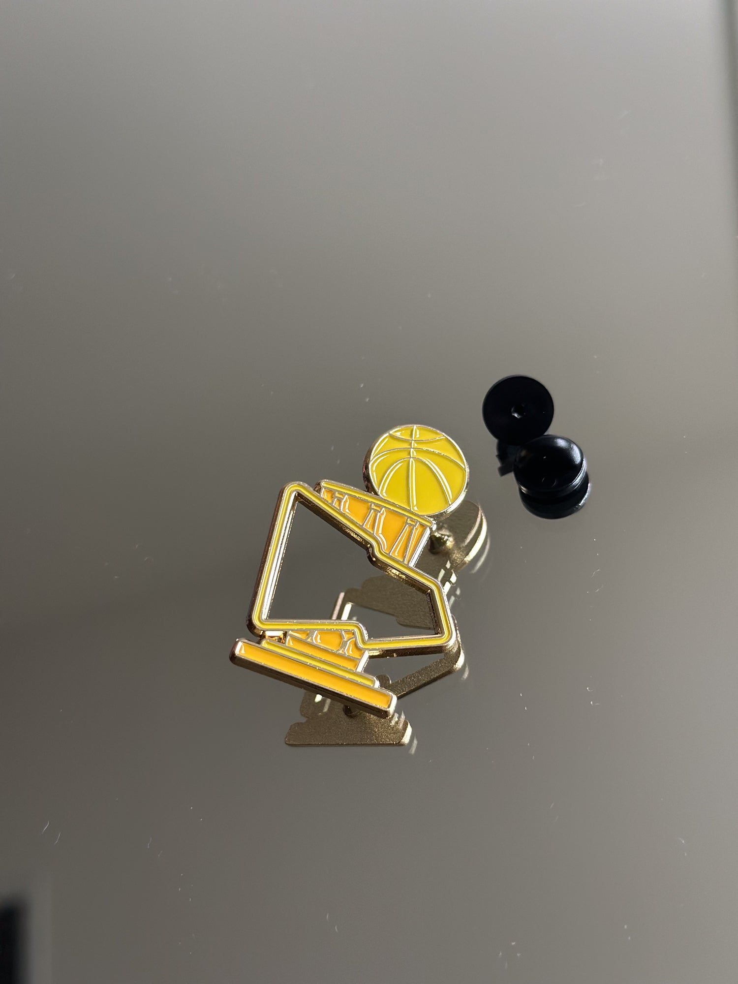 NBA Finals Larry O'Brien Trophy New Era® Pin